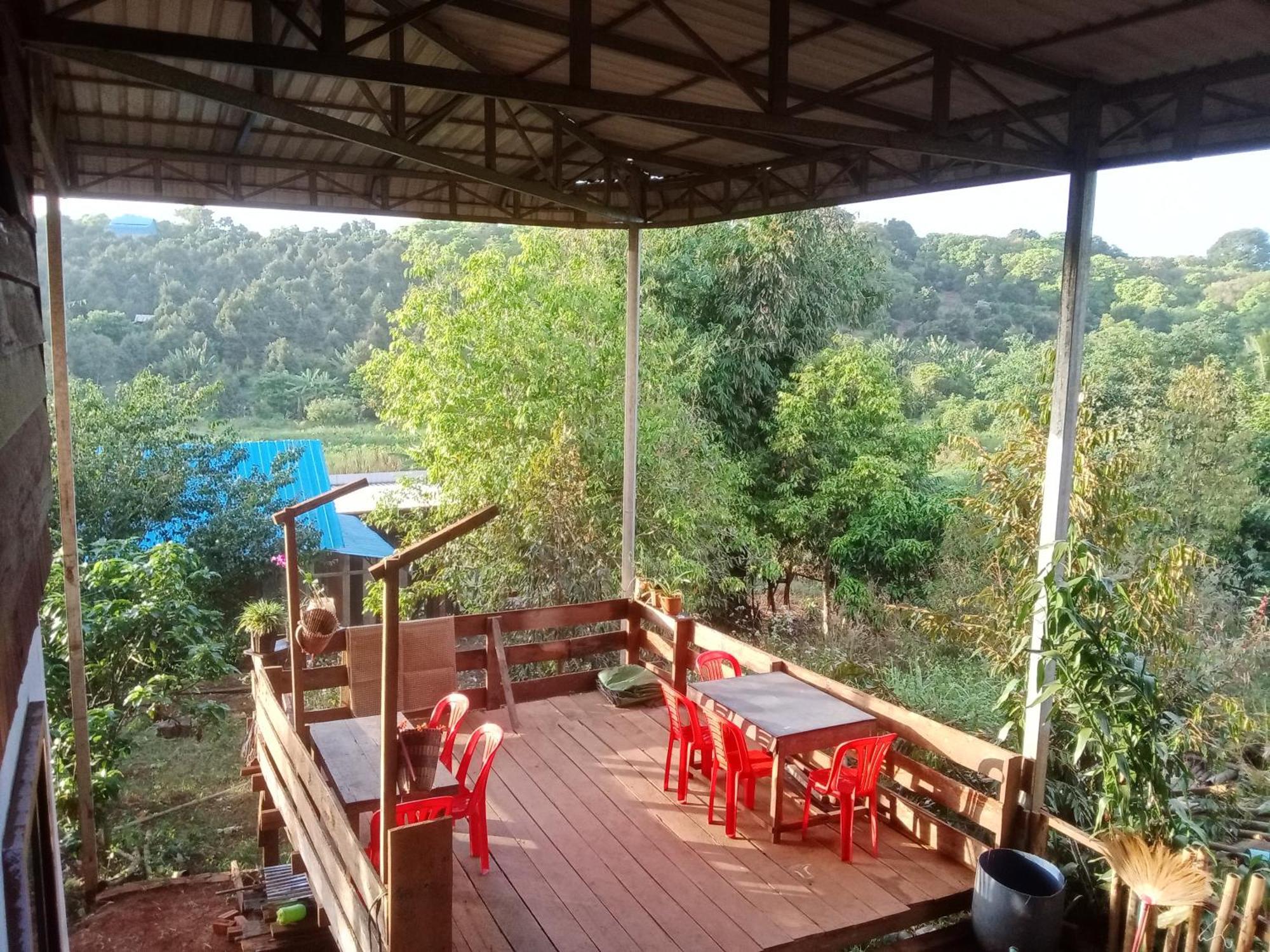 Farmer homestay&trekking Banlung Eksteriør bilde