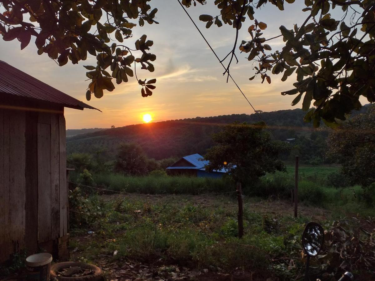 Farmer homestay&trekking Banlung Eksteriør bilde